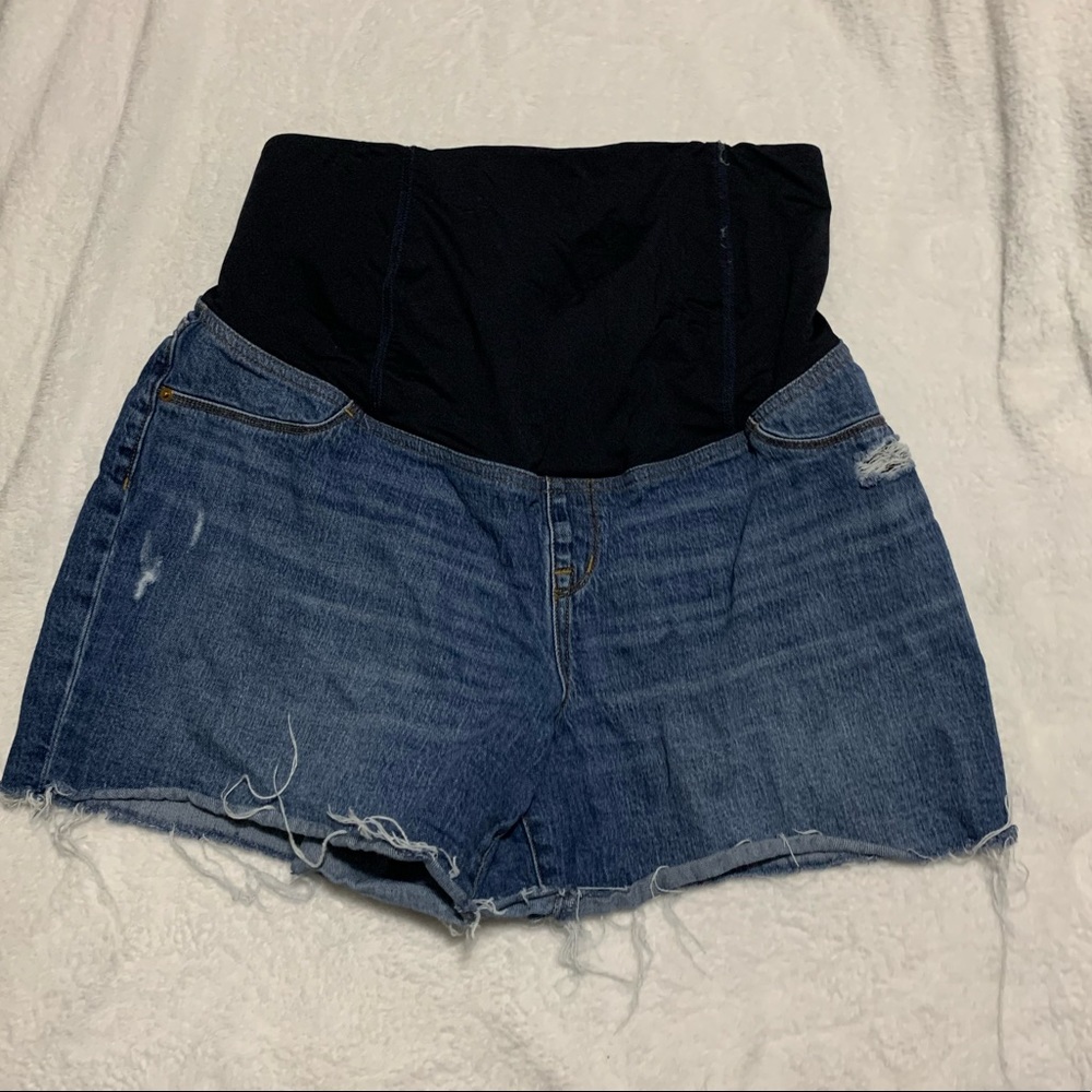 Isabel Maternity full panel boyfriend fit shorts